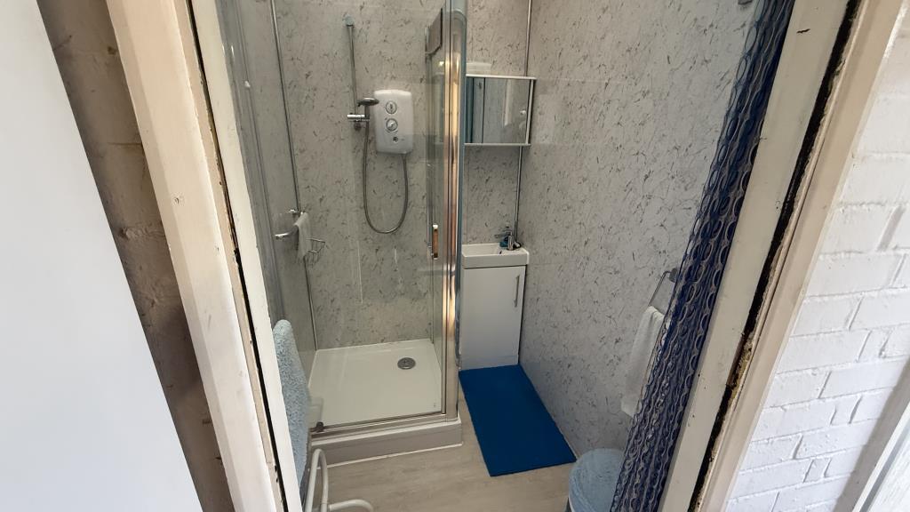 Internal image of shower from lobby