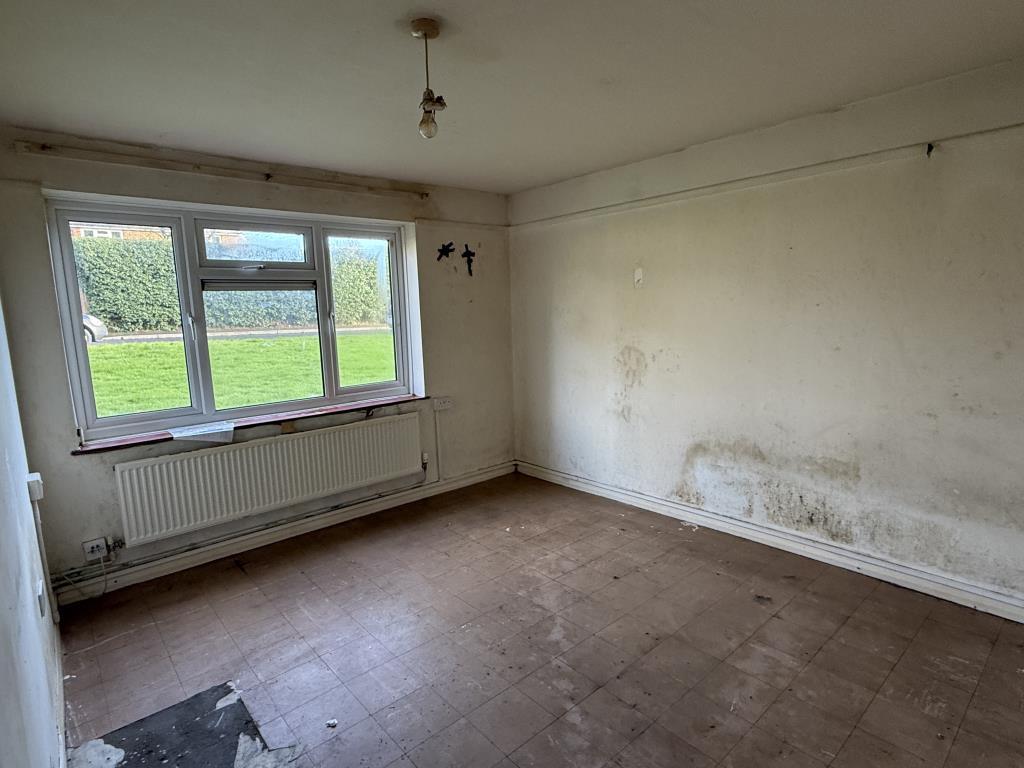 Living Room in flat in need of improvement
