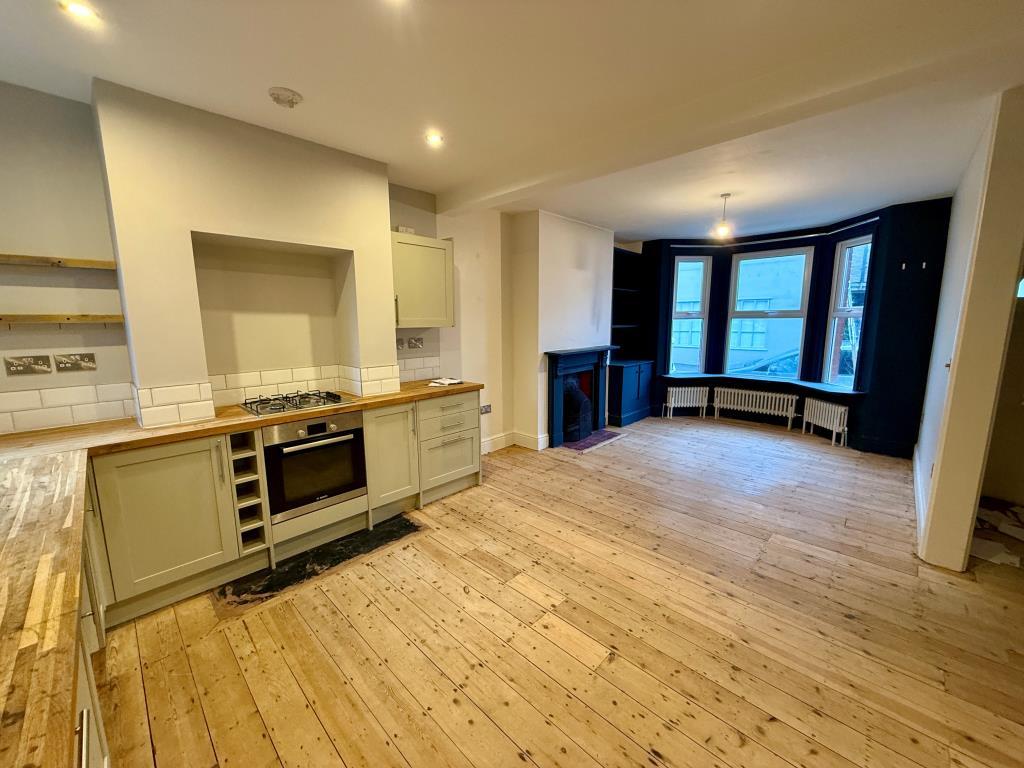 Living room/kitchen