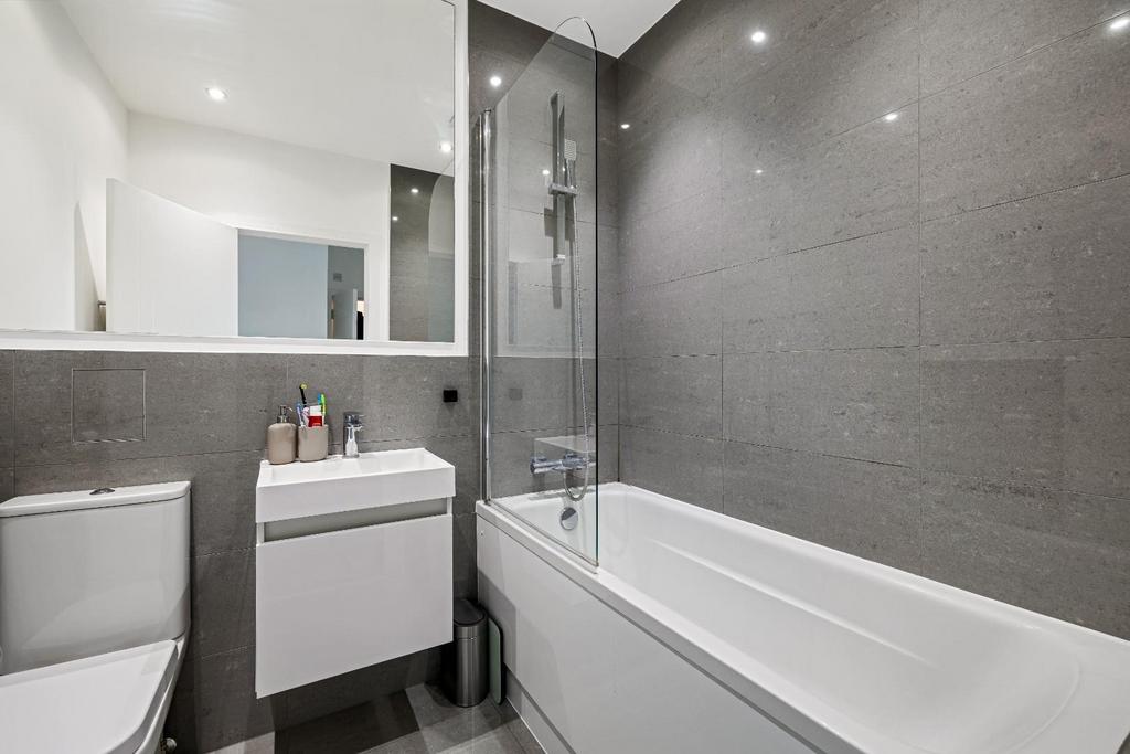 Flat 23, The Pinnacle Full Res-1.jpg