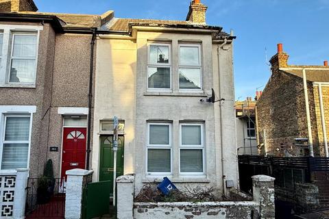 2 bedroom end of terrace house for sale, 12 Speke Road, Broadstairs, Kent
