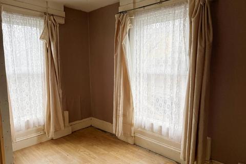 4 bedroom end of terrace house for sale, 17 St. Johns Road, Croydon