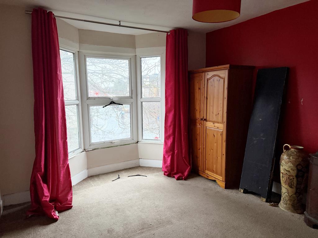 Second double bedroom with bay window overlooking