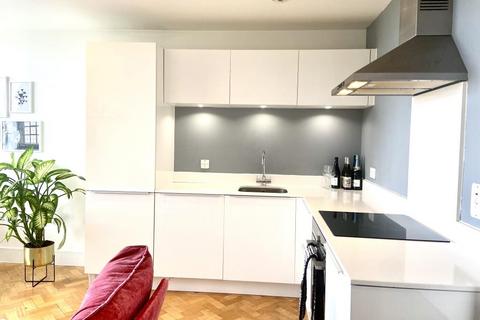 2 bedroom flat for sale, 41 Friars House, 6 Parkway, Chelmsford, Essex