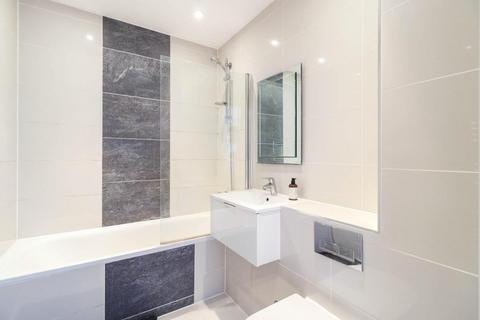 2 bedroom flat for sale, 41 Friars House, 6 Parkway, Chelmsford, Essex