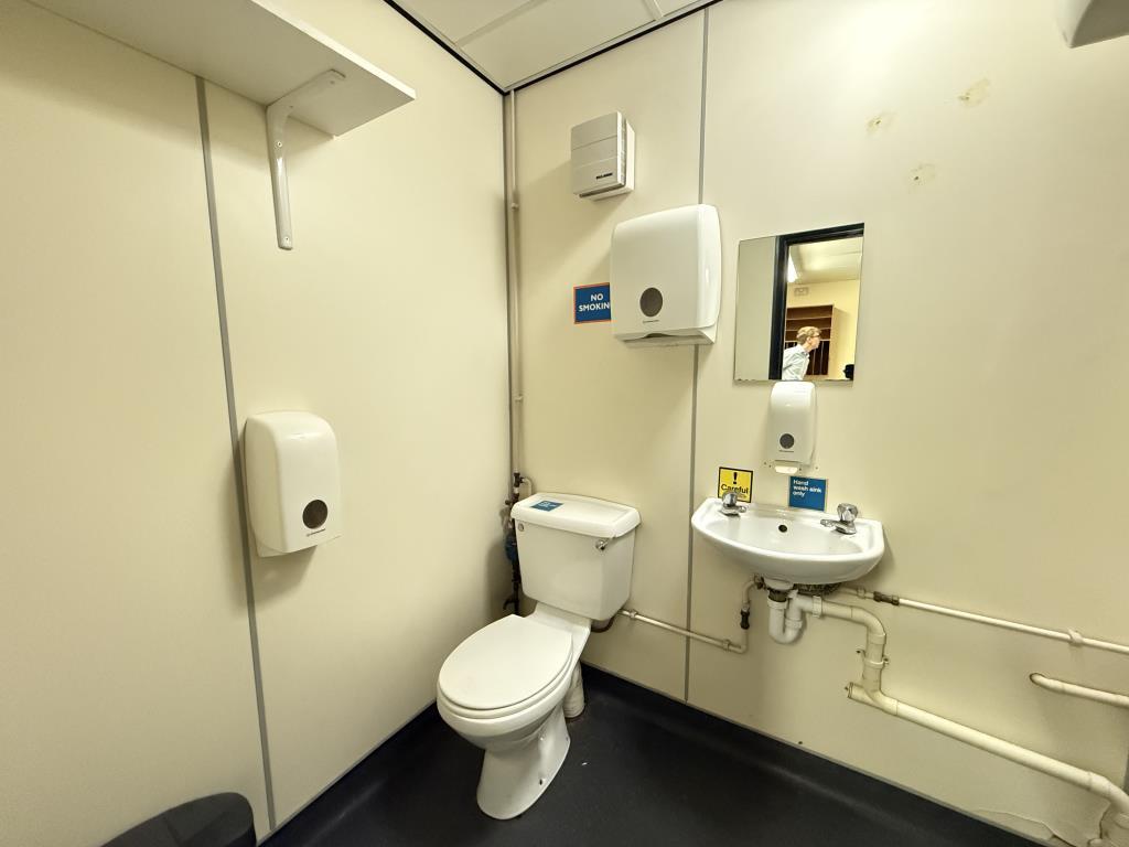 Staff WC
