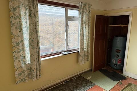 3 bedroom semi-detached house for sale, 33 Green Lane, Crawley, West Sussex