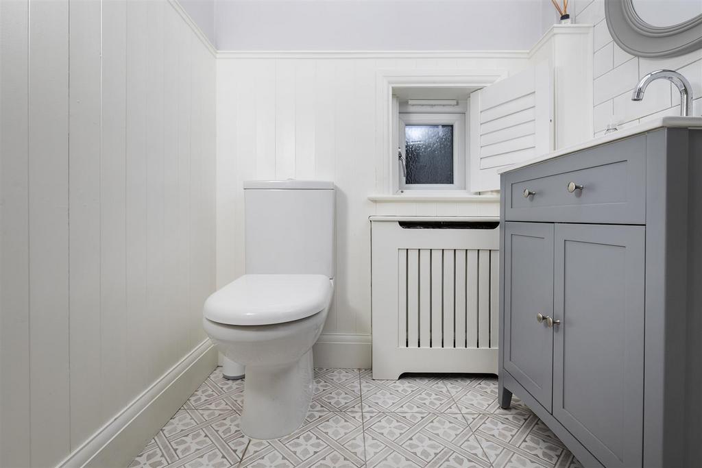 Cloakroom WC