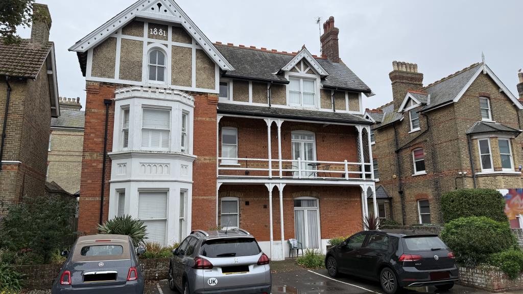 Main image of building - flat is shown at the rear