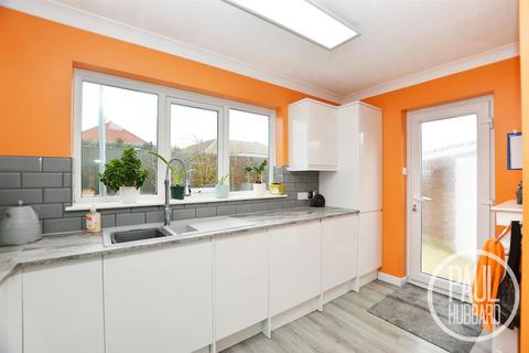 undefined, Belmont Gardens, Oulton Broad, NR32