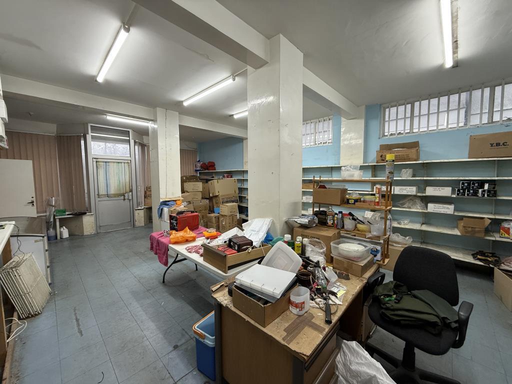 Customer trading area of commercial unit