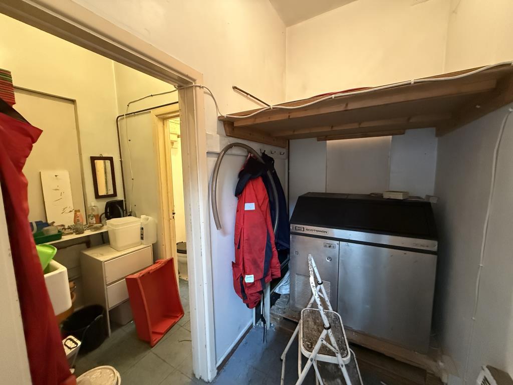 Staff WC of commercial unit