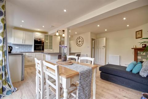 3 bedroom semi-detached house for sale, Broad Oak