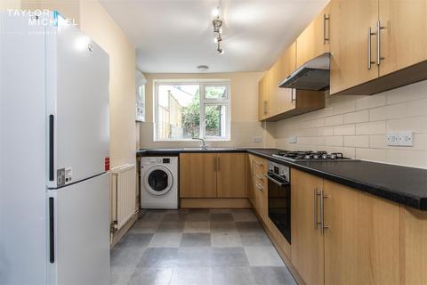 4 bedroom terraced house to rent, Park Crescent Road, Brighton