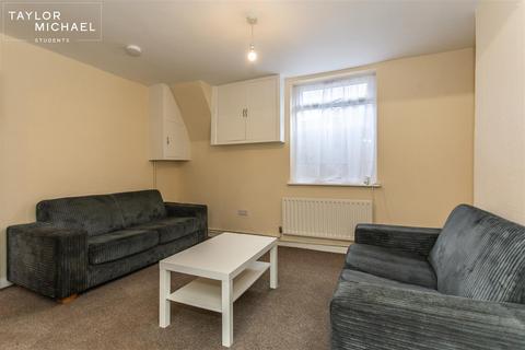 4 bedroom terraced house to rent, Park Crescent Road, Brighton