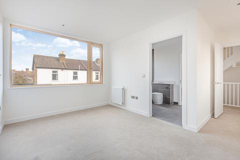 3 bedroom house to rent, Eden Road, Beckenham, BR3