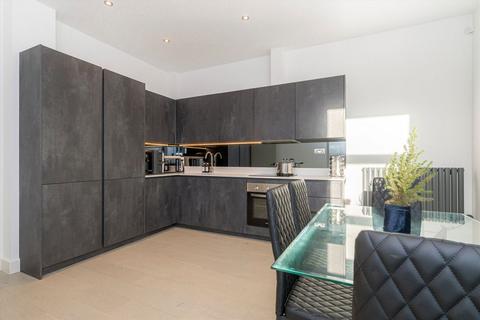 2 bedroom maisonette for sale, Diggers Lane, Weybridge KT13