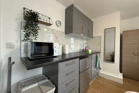 undefined, Chapel Road, Hounslow TW3