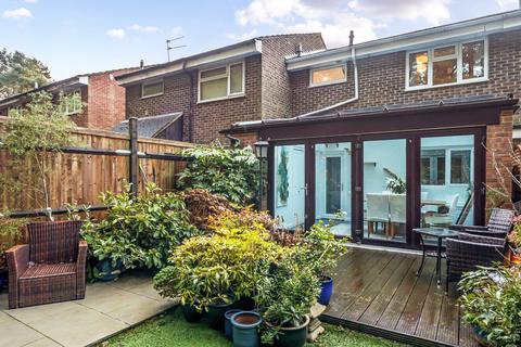 3 bedroom terraced house for sale, Maple Way, Hampshire GU35