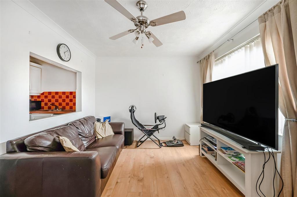 Lounge/Kitchen