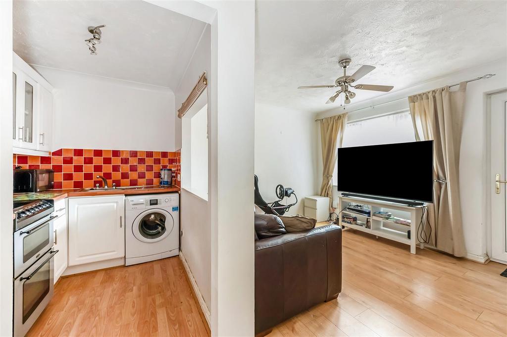 Lounge/Kitchen