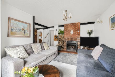 3 bedroom cottage for sale, Storrington - central village location