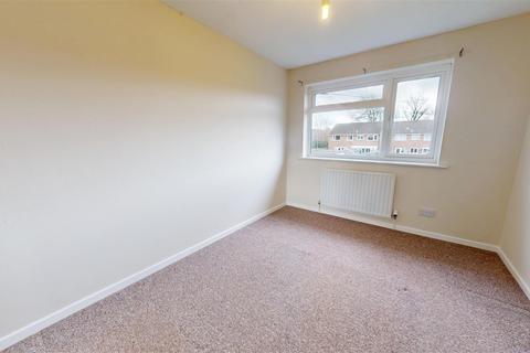 3 bedroom terraced house to rent, Roundway, Shrewsbury