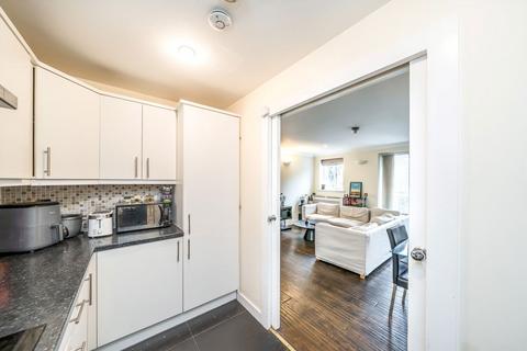 2 bedroom flat for sale, Larkhall Lane, London SW4