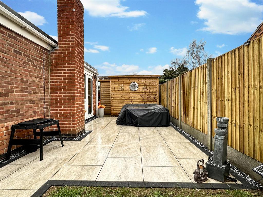 Private Paved Seating Area 182