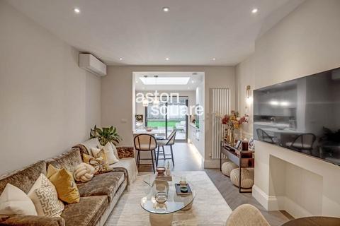 2 bedroom flat for sale, Dollis Road, London, N3