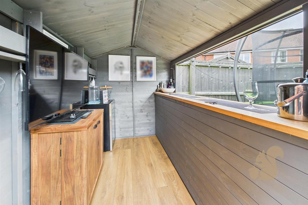 Garden Bar Area