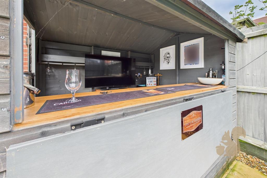 Garden Bar Area