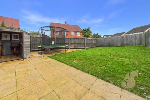 3 bedroom semi-detached house for sale, Binyon Close, Stowmarket IP14