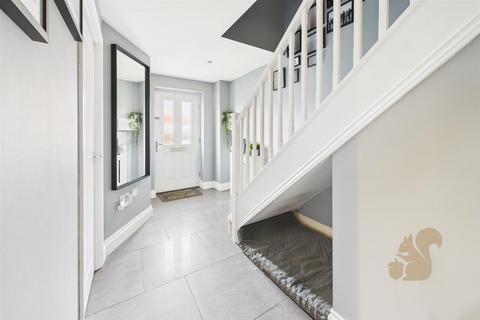 3 bedroom semi-detached house for sale, Binyon Close, Stowmarket IP14