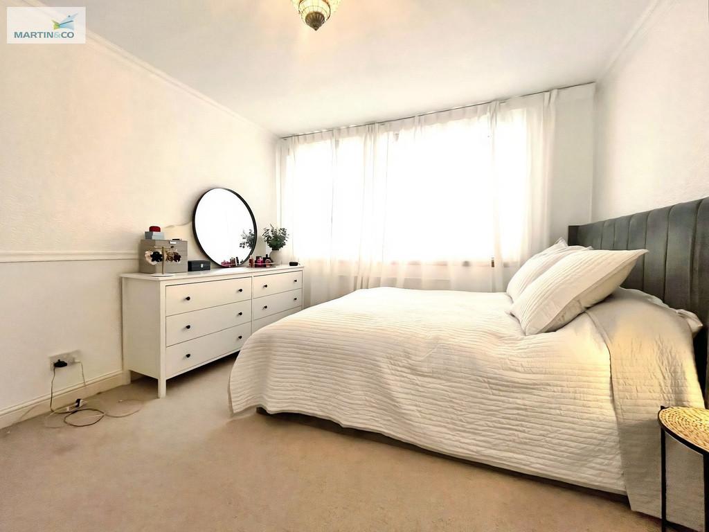 5e5b2131-Stanwell 20adults 20bedroom