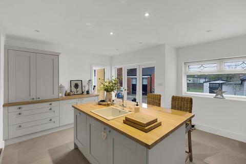 4 bedroom semi-detached house for sale, Forge Fields, Sandbach, Cheshire, CW11 3RN