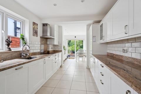 4 bedroom detached house for sale, Brookdene Avenue, Watford, WD19