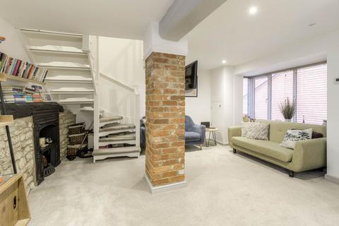 undefined, Clifton Court, Newport Pagnell MK16
