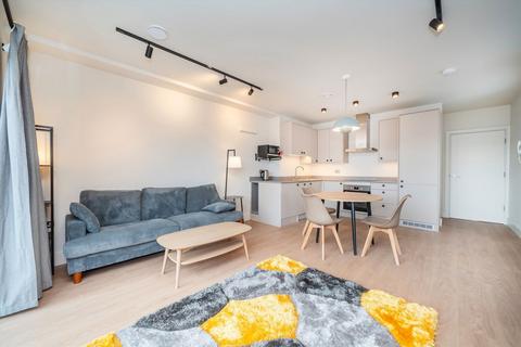 2 bedroom flat to rent, Uxbridge Road, London W5
