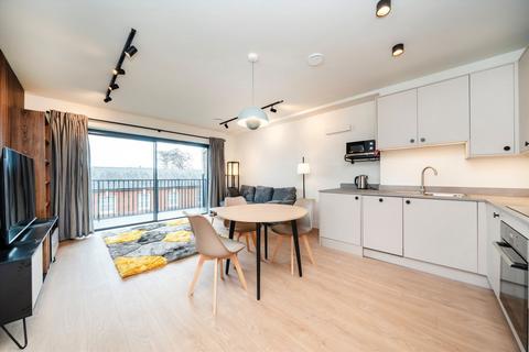 2 bedroom flat to rent, Uxbridge Road, London W5