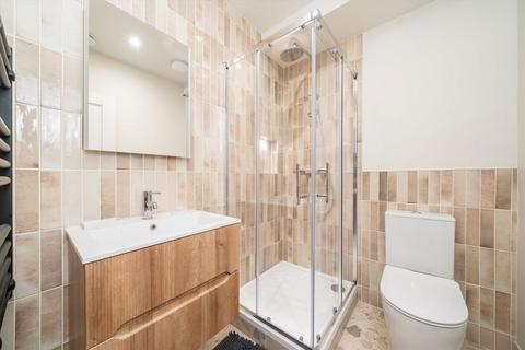 2 bedroom flat to rent, Uxbridge Road, London W5