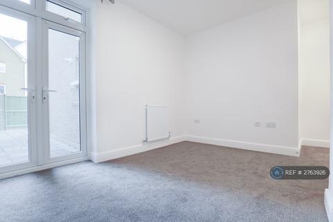1 bedroom flat to rent, Footscray Road, London, SE9