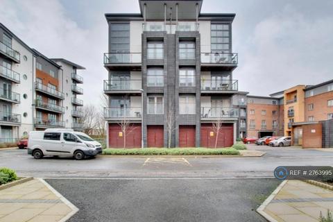 2 bedroom flat to rent, Midlothian Court, Gateshead, NE8