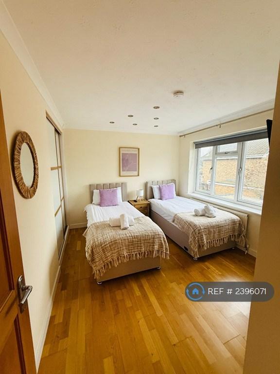 Room1