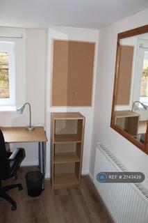 5 bedroom detached house to rent, Harrington Drive, Nottingham, NG7