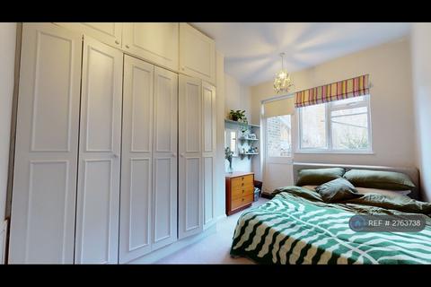 1 bedroom flat to rent, Offord Road, London, N1