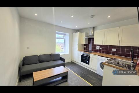 2 bedroom flat to rent, Rosefield Street, Dundee, DD1
