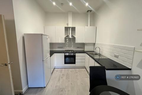 2 bedroom flat to rent, Alexandra Park House, Manchester, M16
