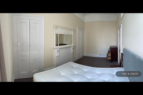2 bedroom flat to rent, Citadel Road, Plymouth, PL1