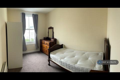 2 bedroom flat to rent, Citadel Road, Plymouth, PL1